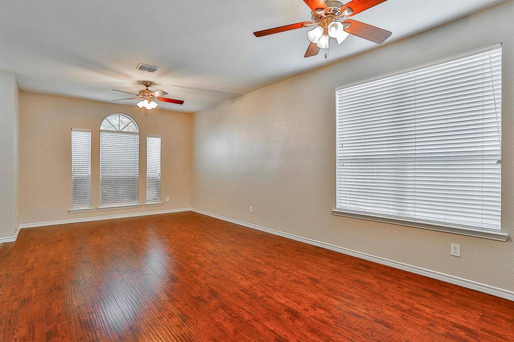 8705 Sumter Way, Fort Worth, TX 76244