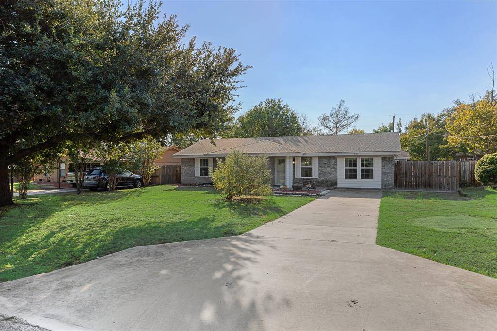 244 Richard Lane, Azle, TX 76020