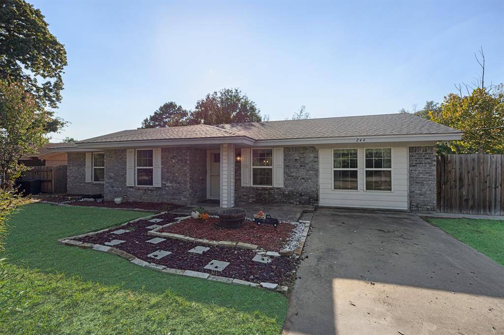 244 Richard Lane, Azle, TX 76020