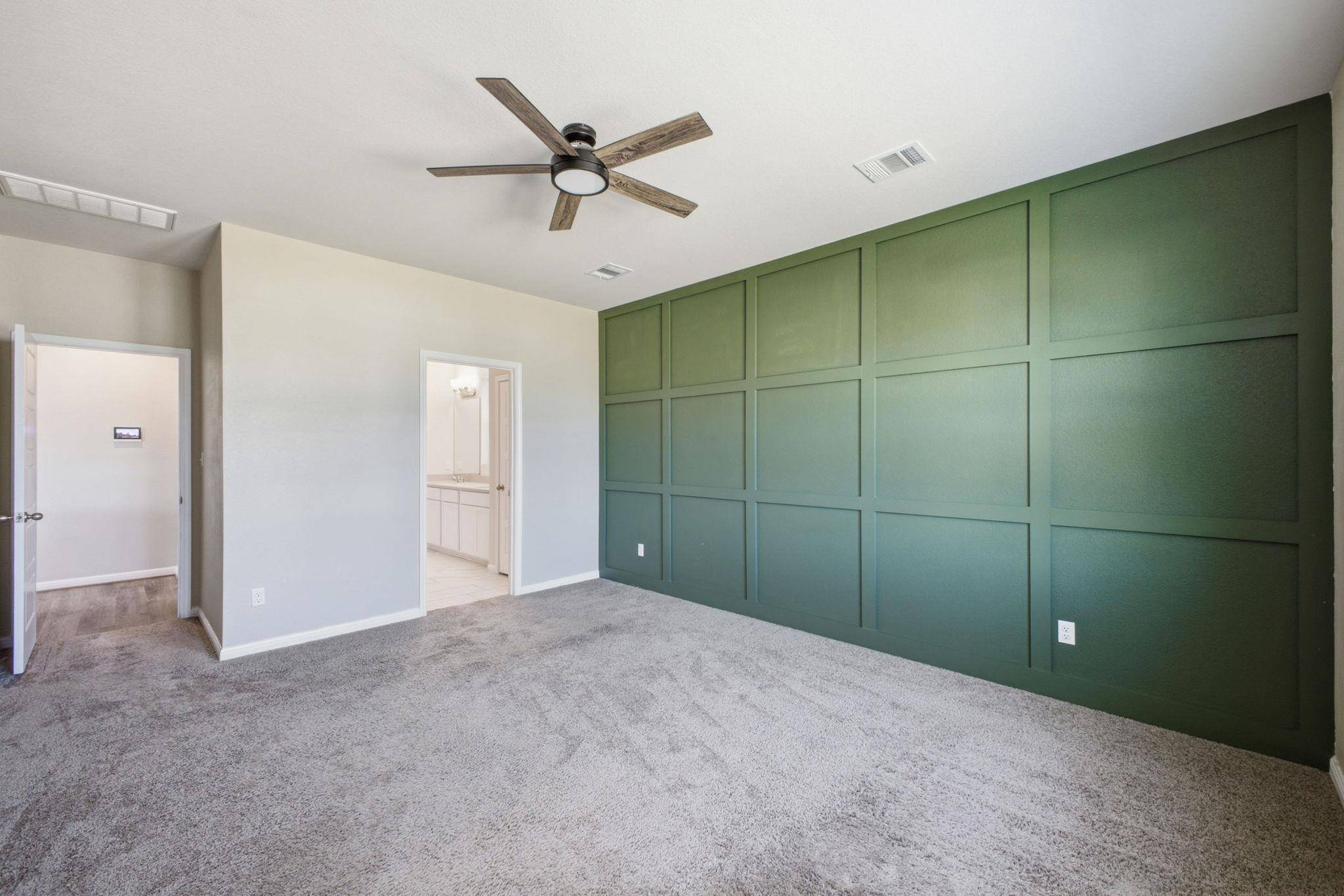 104 Ladolia LN, San Marcos, TX 78666
