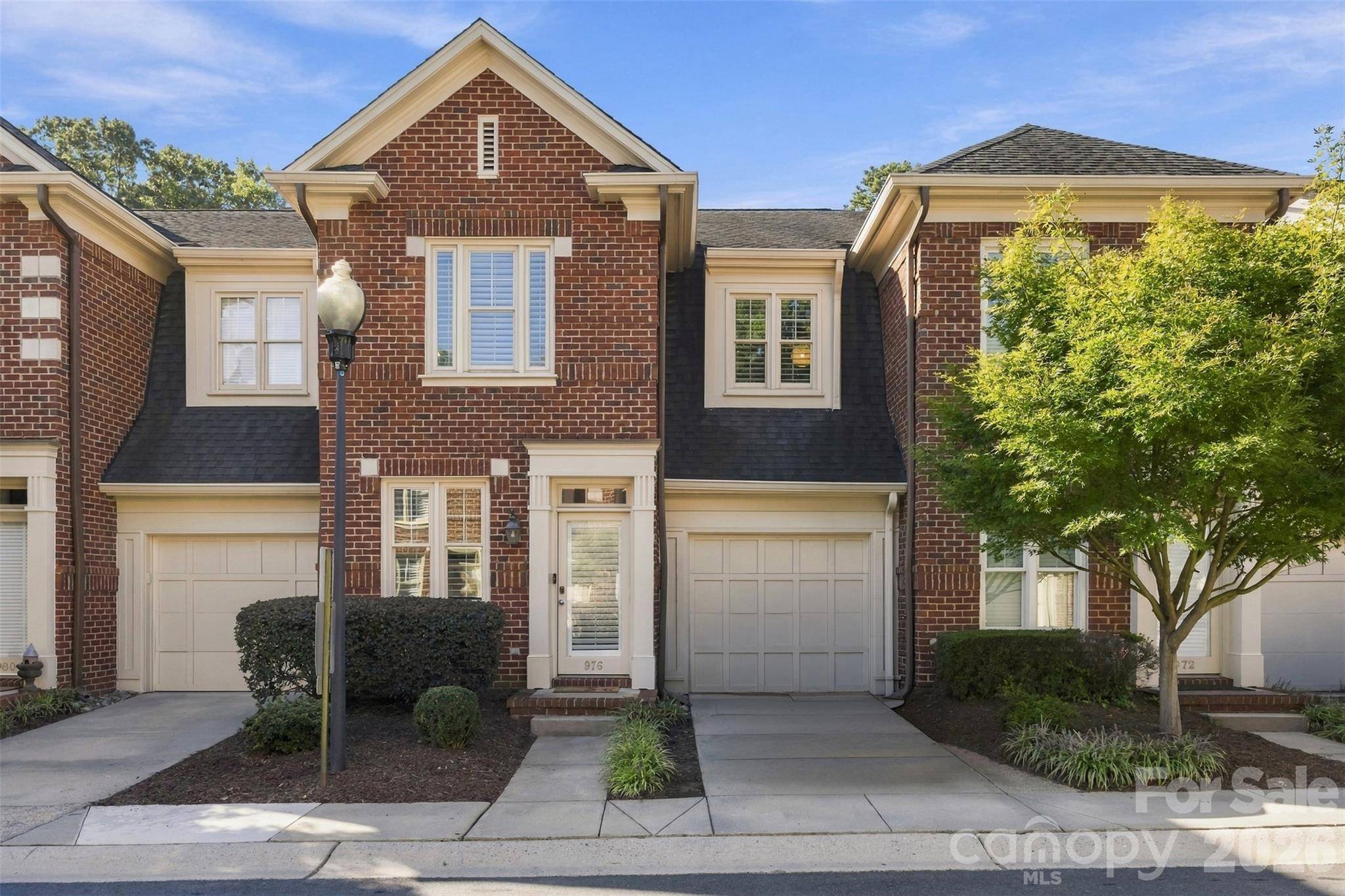 976 Park Slope DR, Charlotte, NC 28209