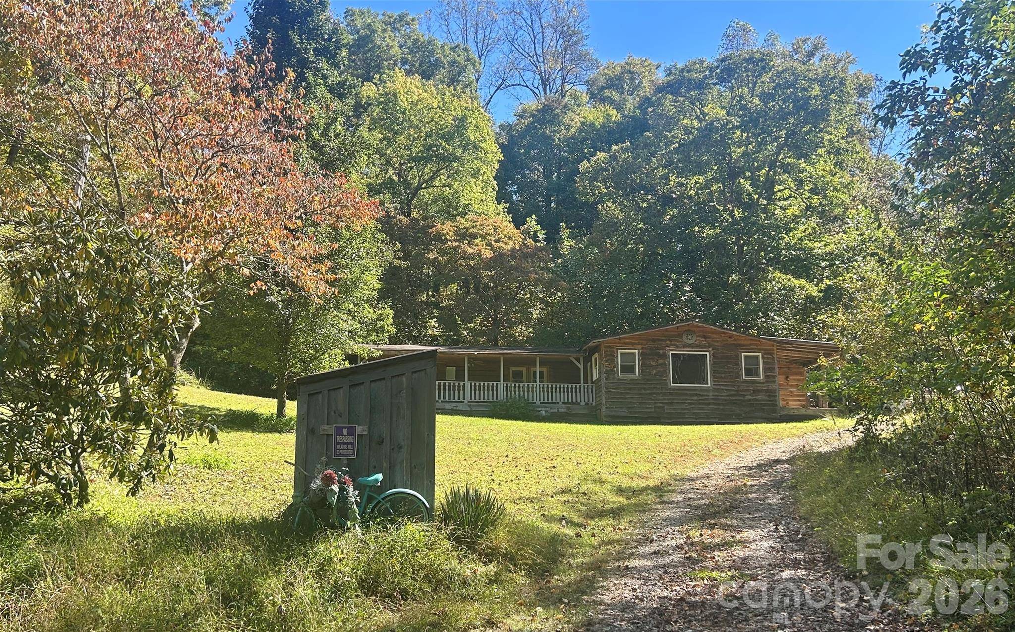 217 Sandalwood RD, Whittier, NC 28789