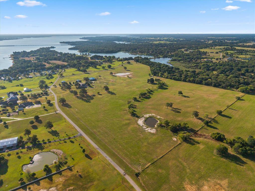 351 County Road 3378, Emory, TX 75440