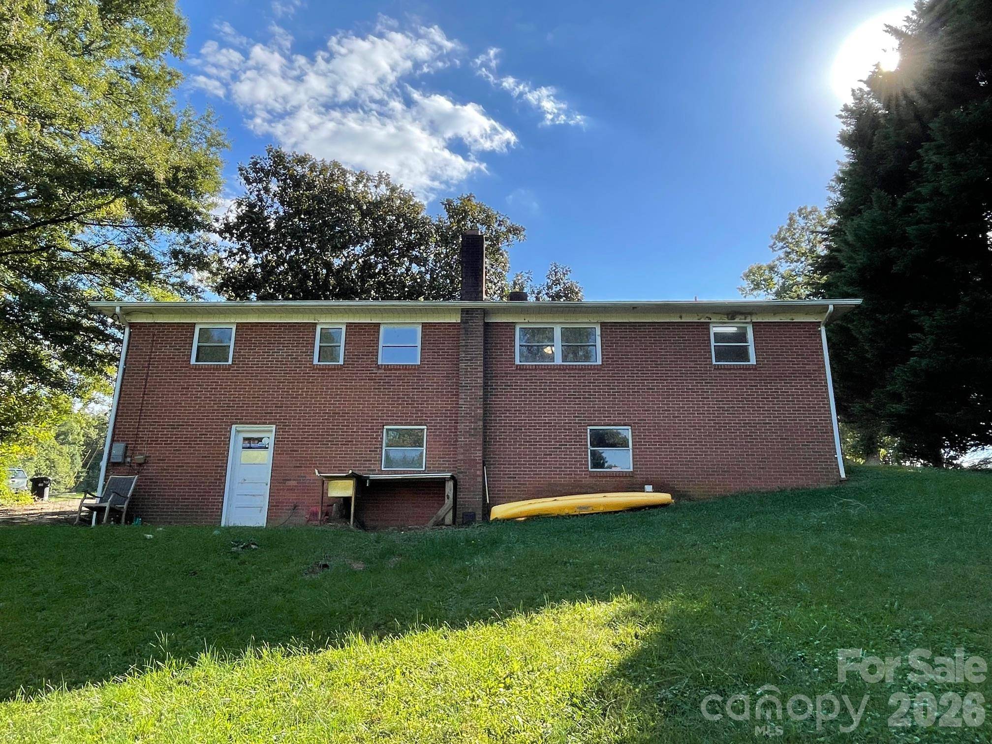 110 Poteat DR, Morganton, NC 28655