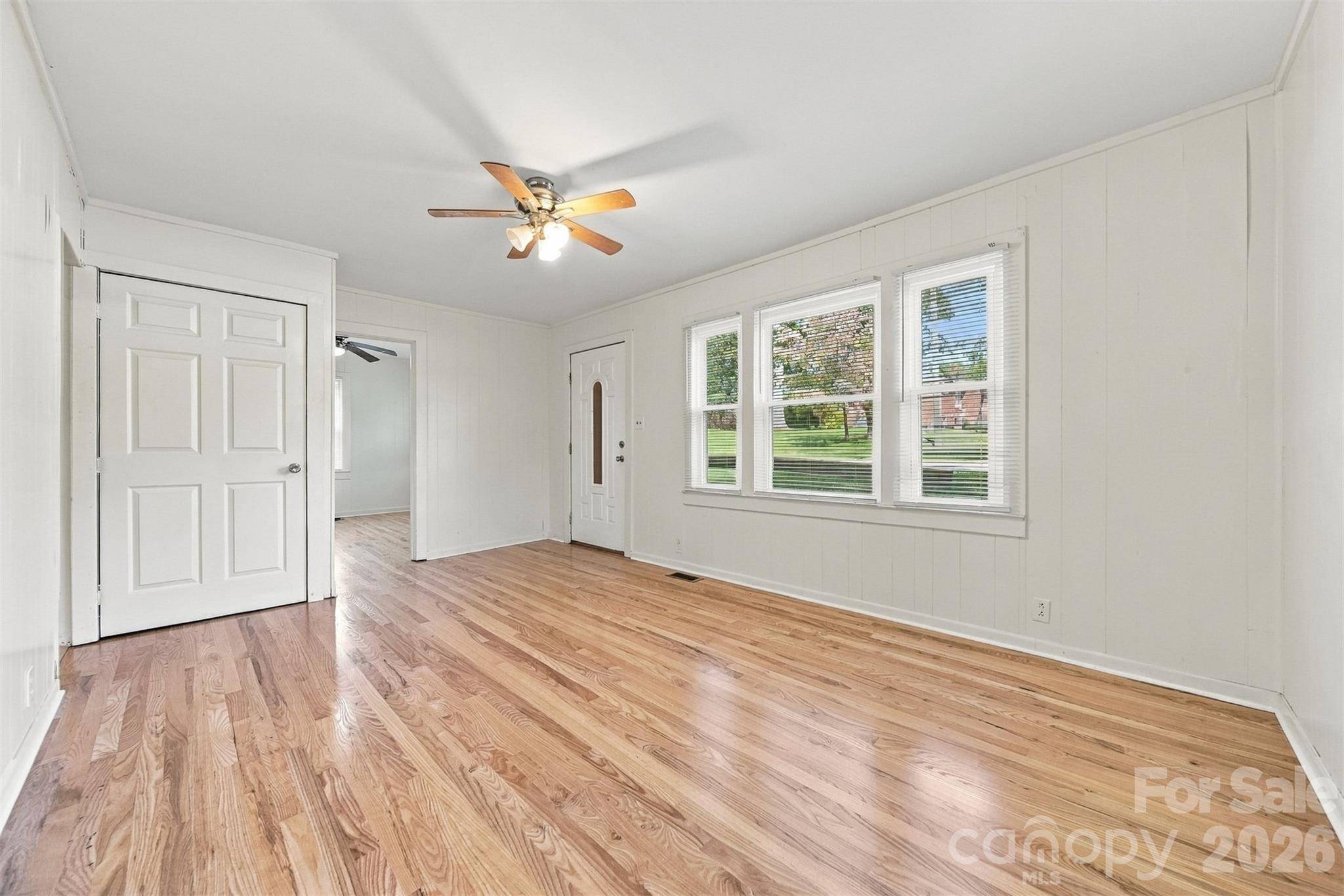110 Brookside LN, Morganton, NC 28655
