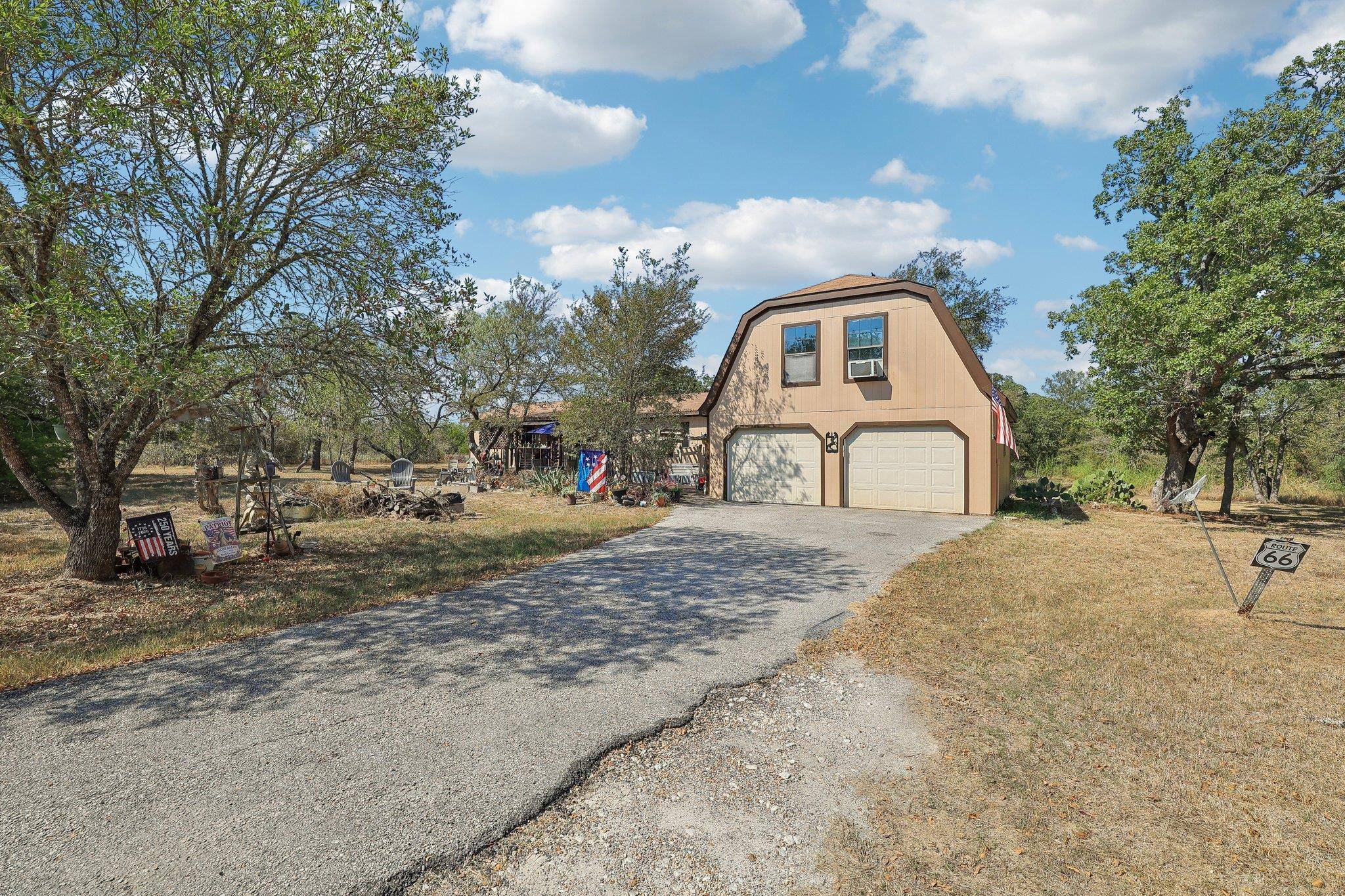 238 N Gaines RD, Cedar Creek, TX 78612