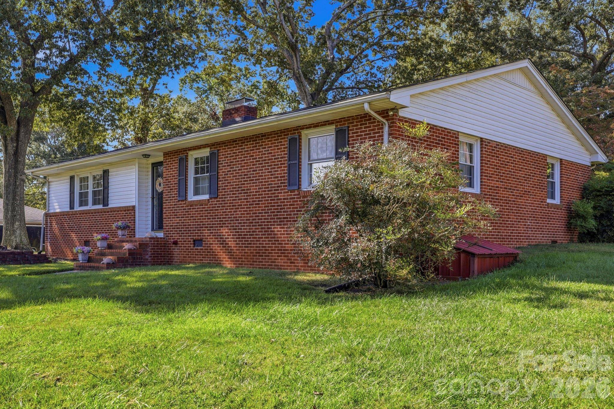 127 Freeman ST, Rutherfordton, NC 28139