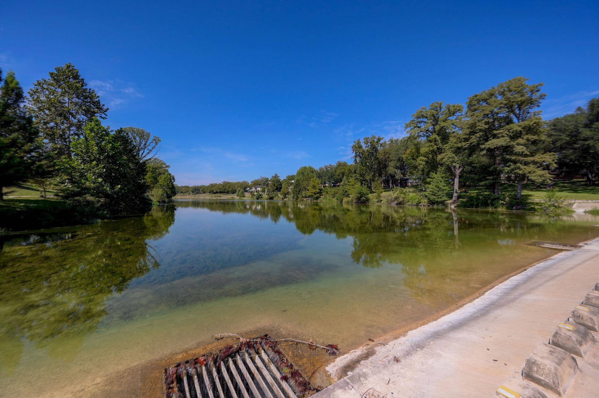2215 Spoke Hollow RD, Wimberley, TX 78676