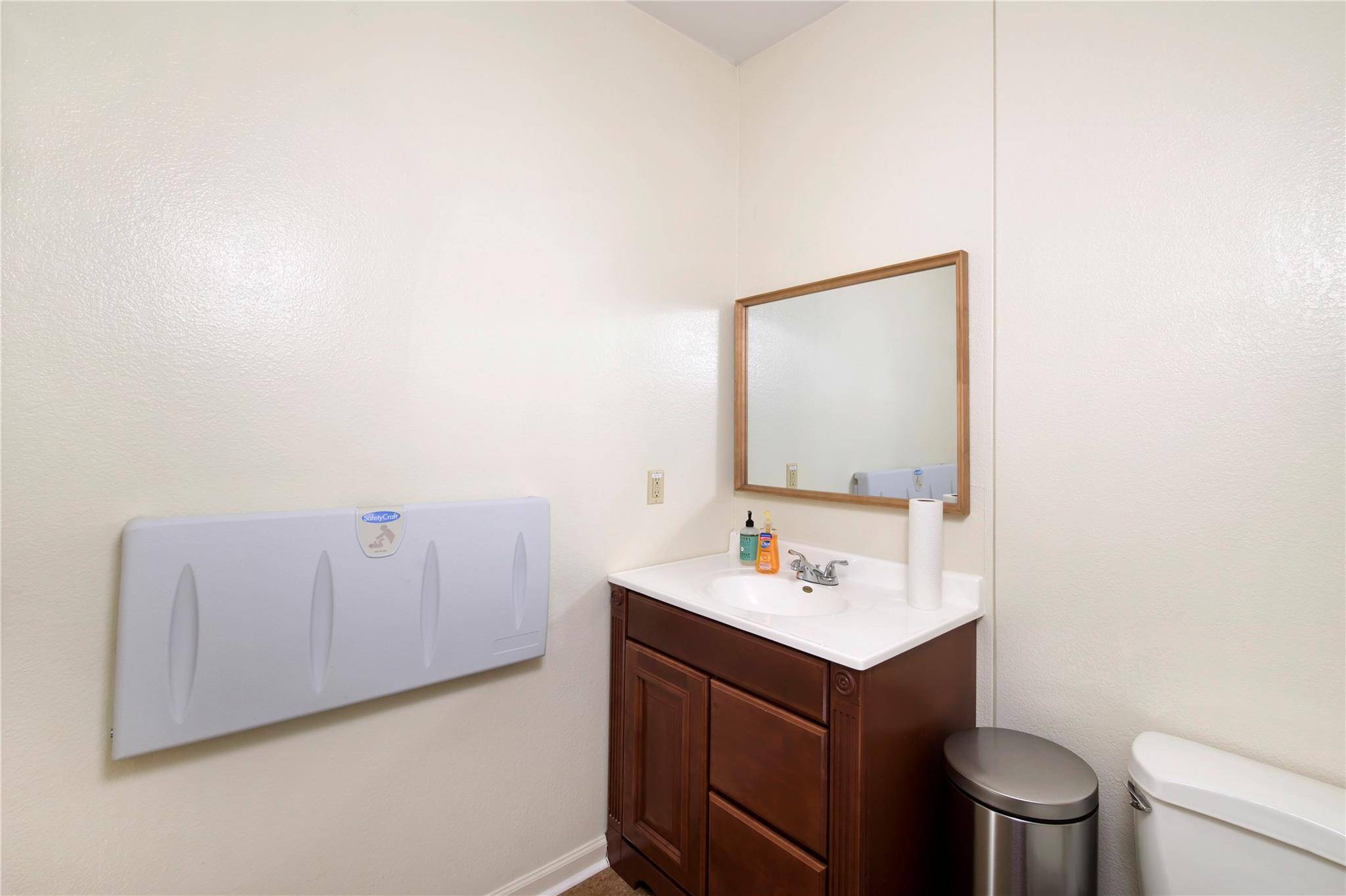 102 Whitetail DR #200-E, San Marcos, TX 78666