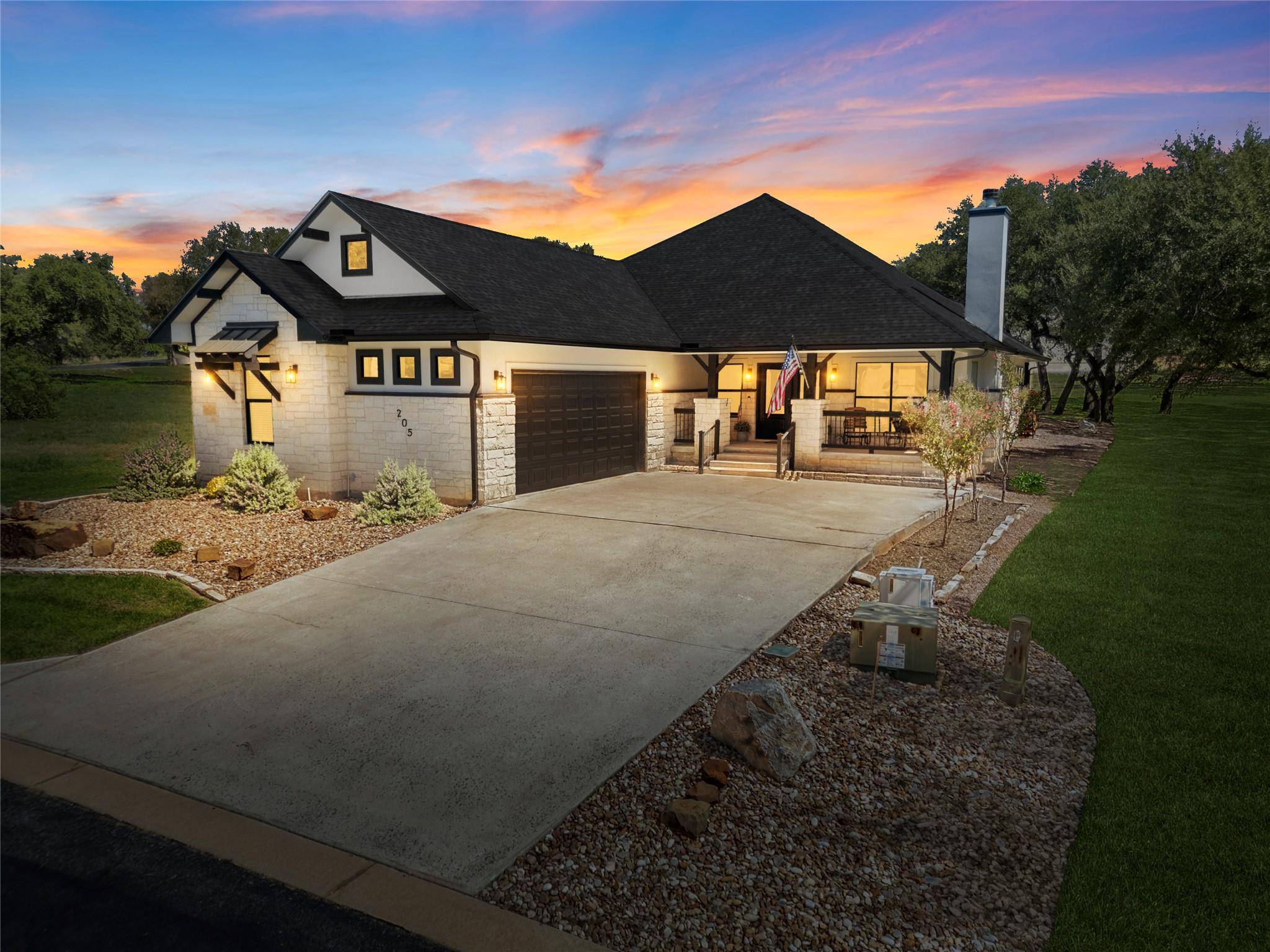 205 River Park DR, Kingsland, TX 78639