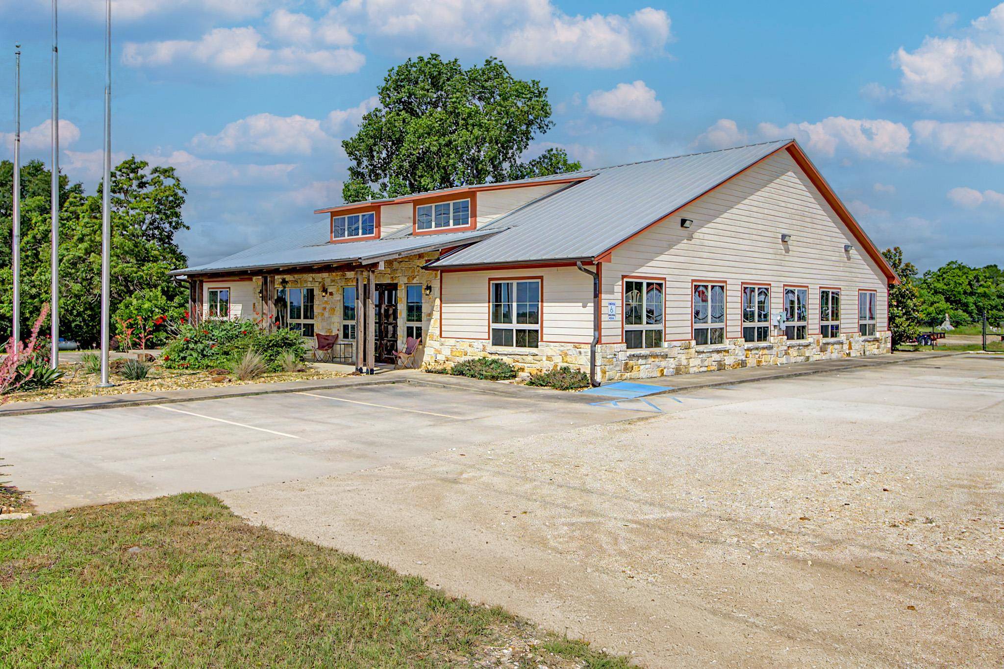 8050 State Highway 21, Caldwell, TX 77836