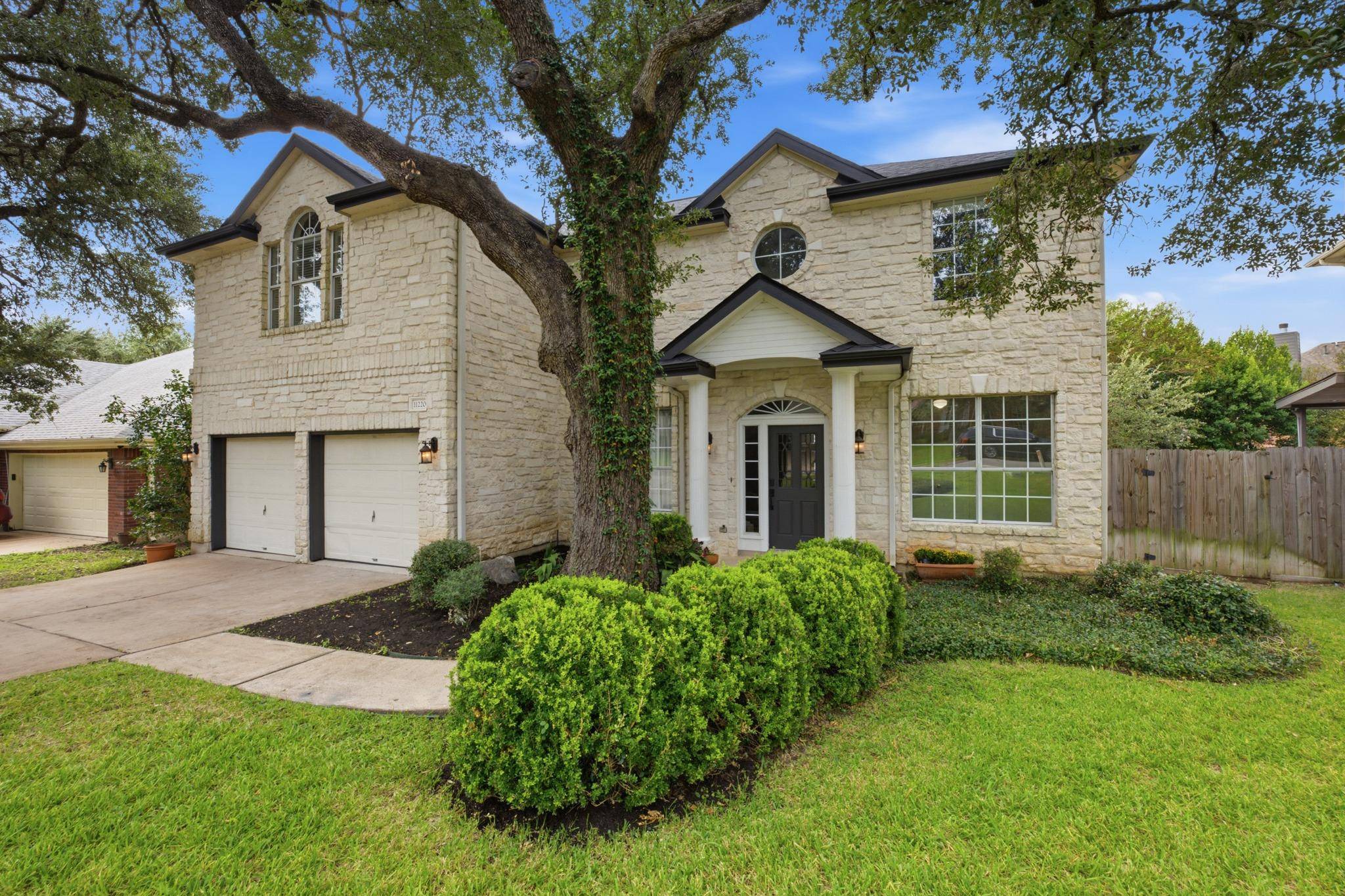 11220 S Bay LN, Austin, TX 78739