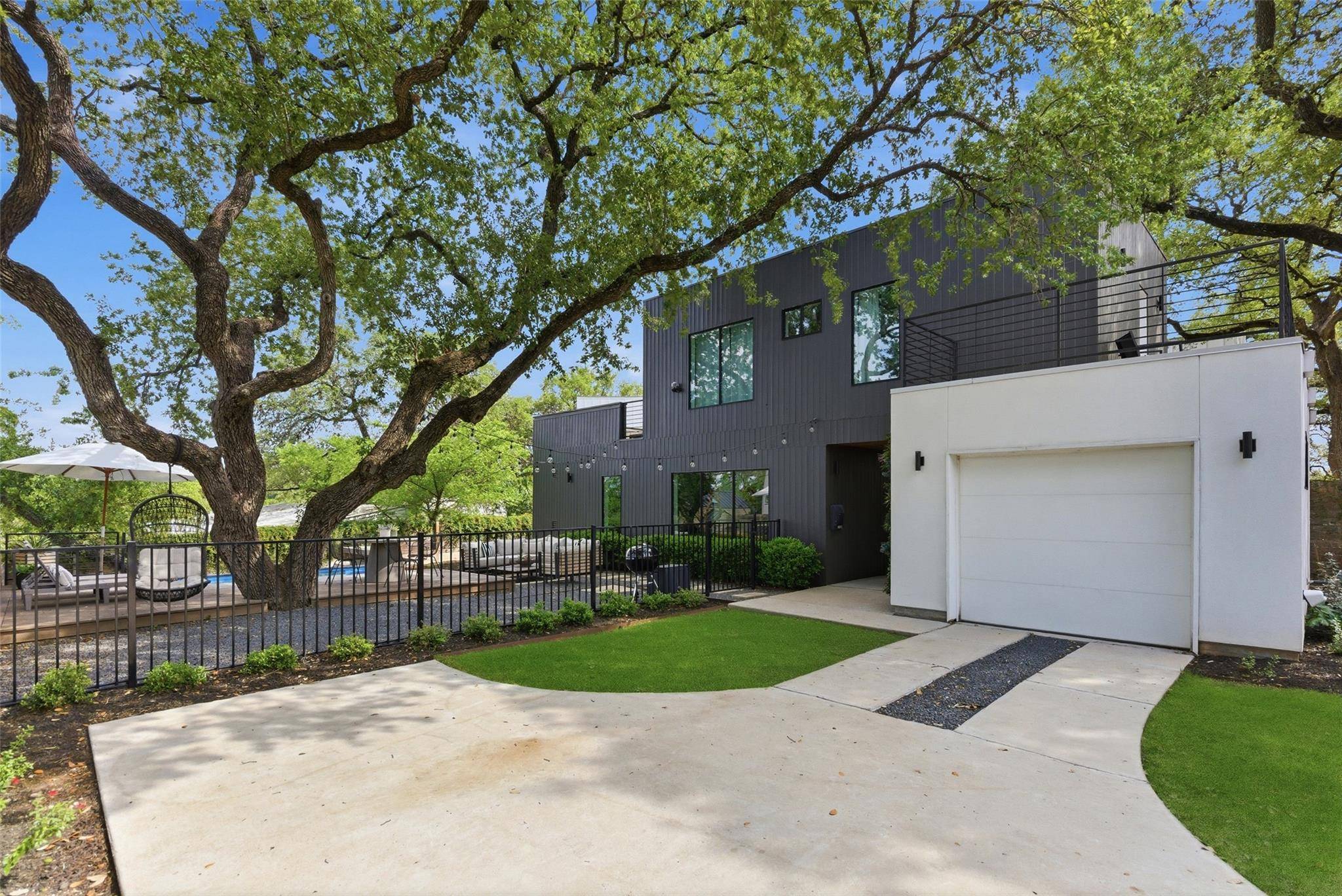 1605 Chelsea LN #2, Austin, TX 78704