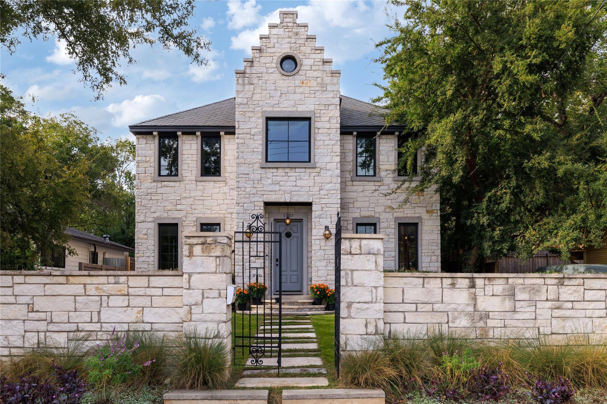 1107 Woodland Ave, Austin, TX 78704