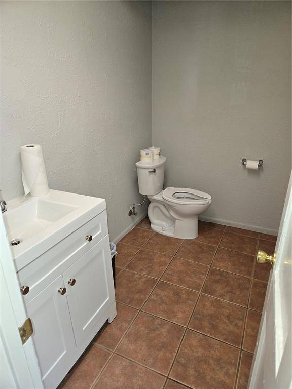 326 E Northwest Highway, Grapevine, TX 76051