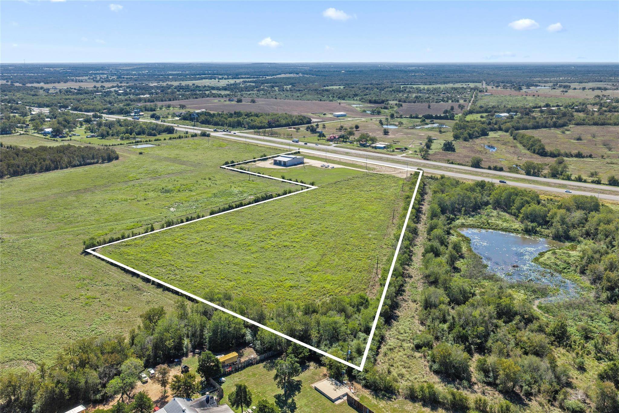 3706 Us-290 E, Paige, TX 78659