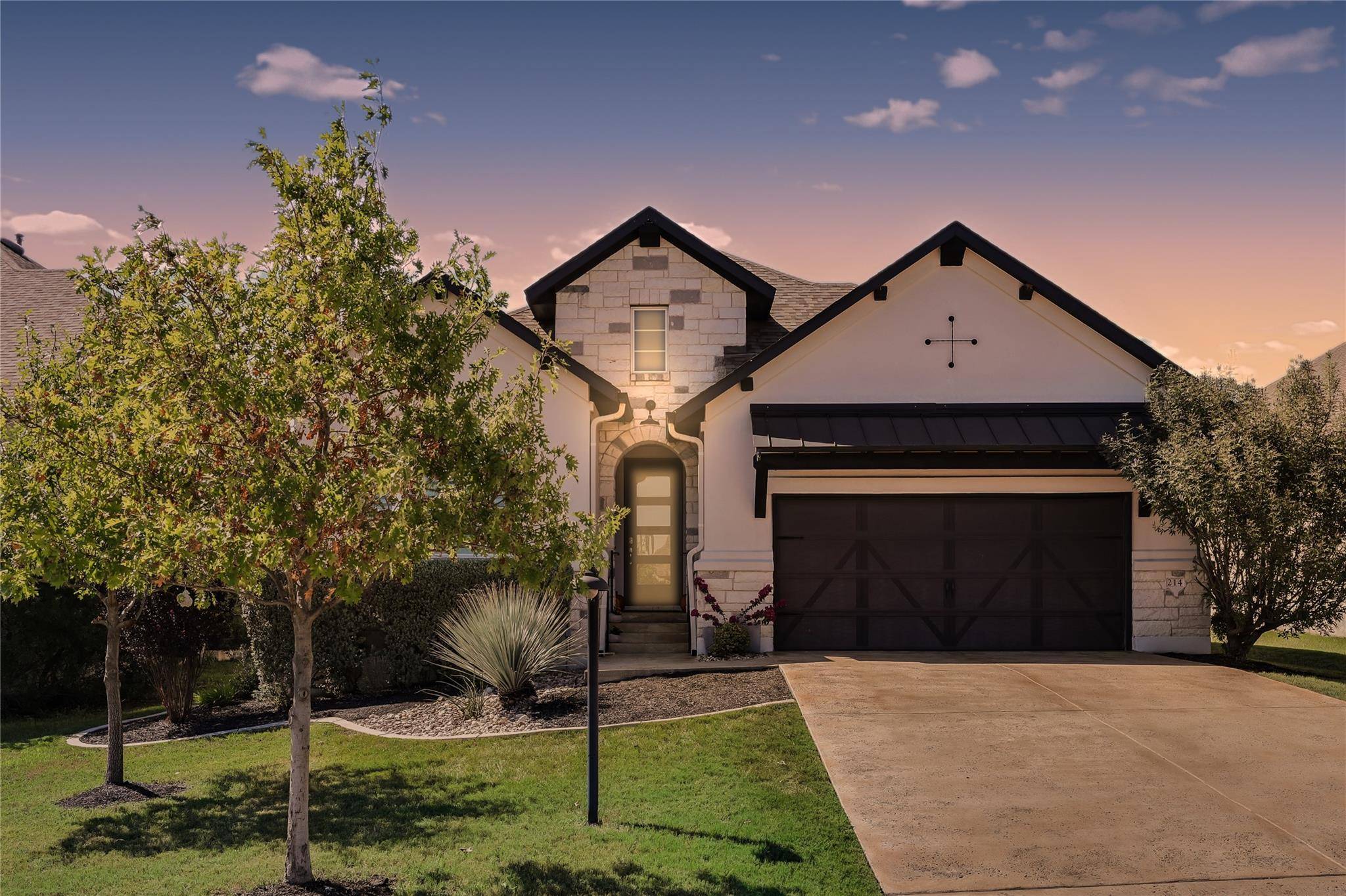 214 Gulfton ST, Lakeway, TX 78738
