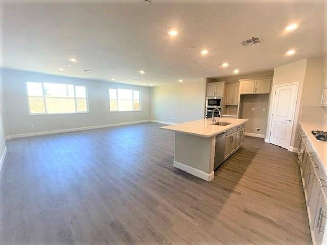 Manteca, CA 95336,435 Walcott ST