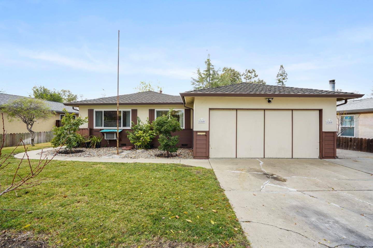 Sunnyvale, CA 94089,1260 Oak Creek WAY