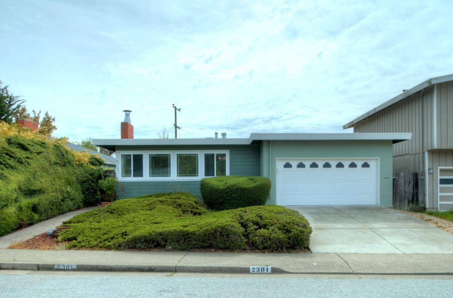 San Bruno, CA 94066,2301 Crestmoor DR