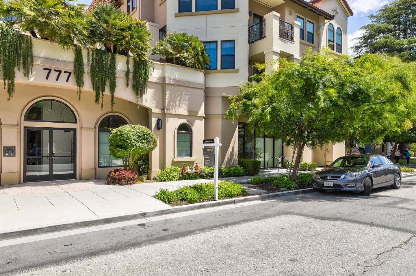 San Carlos, CA 94070,777 Walnut ST 206