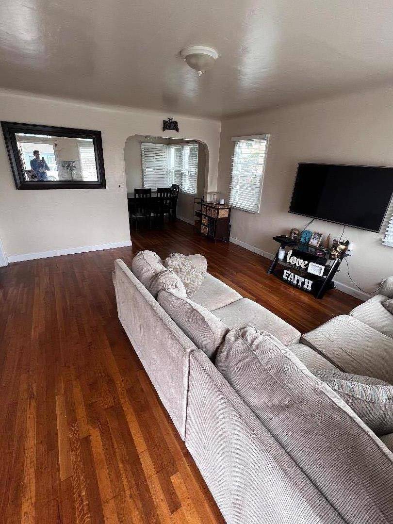 Royal Oaks, CA 95076,18 Jonathan ST