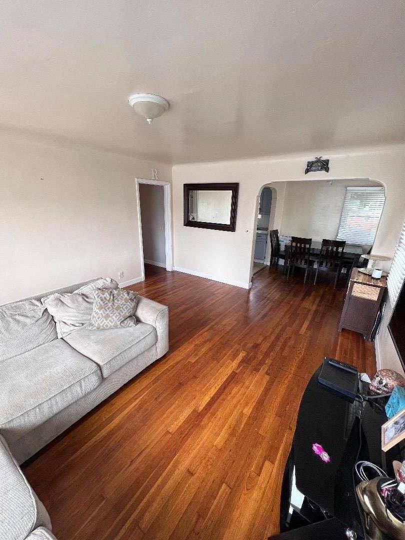 Royal Oaks, CA 95076,18 Jonathan ST
