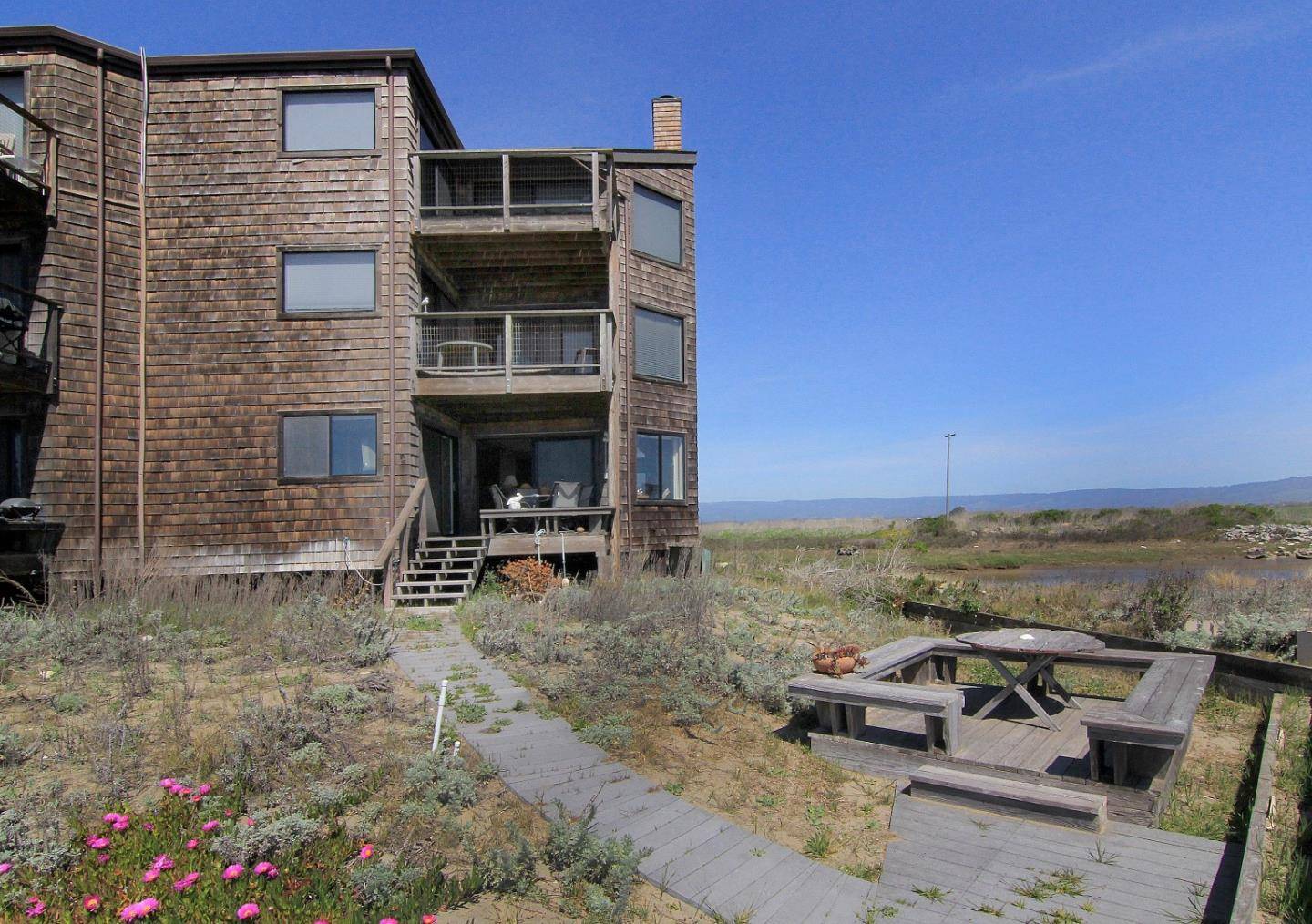 Watsonville, CA 95076,76 Pelican PT