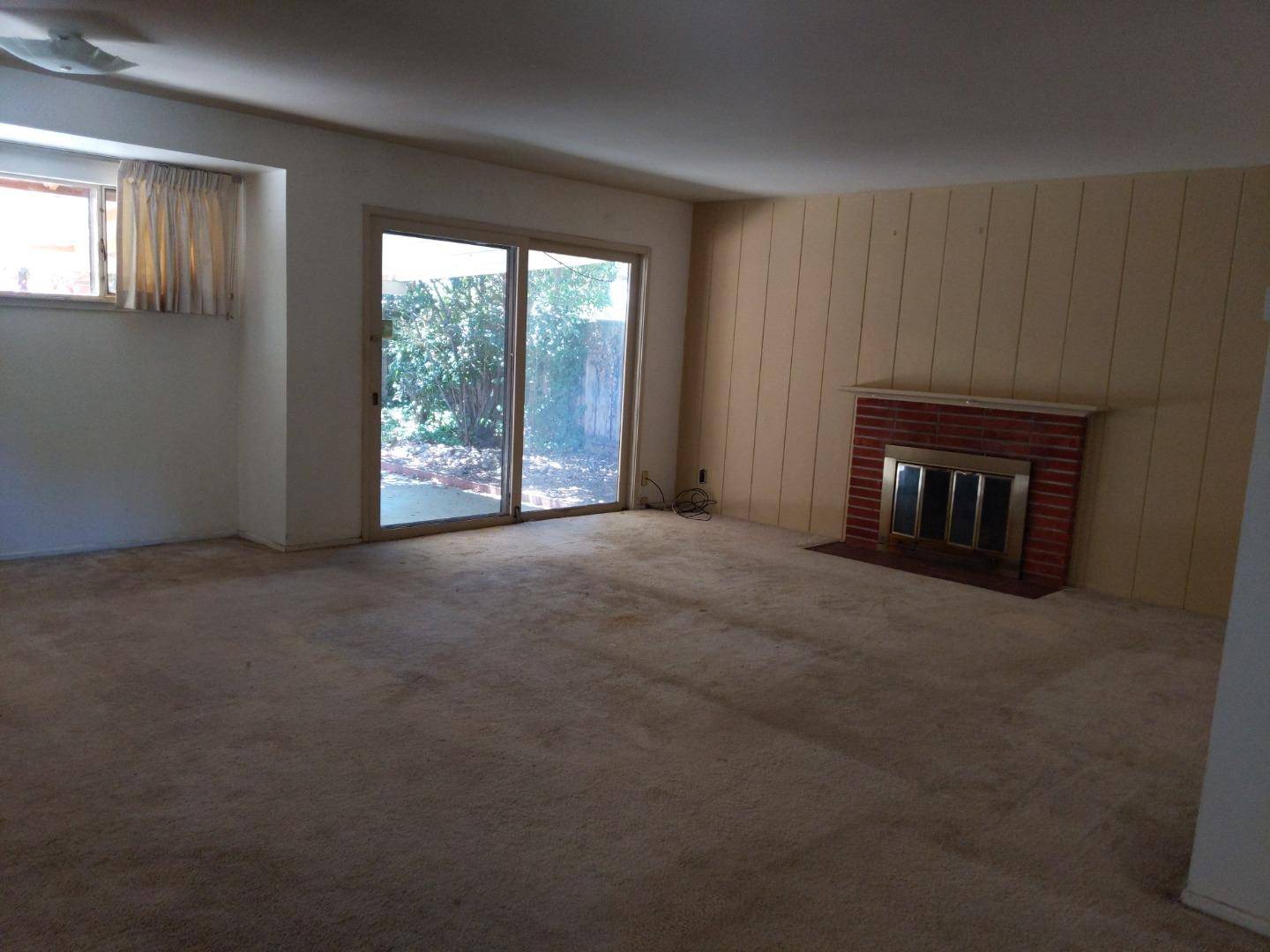 Sunnyvale, CA 94087,1260 Heatherstone WAY