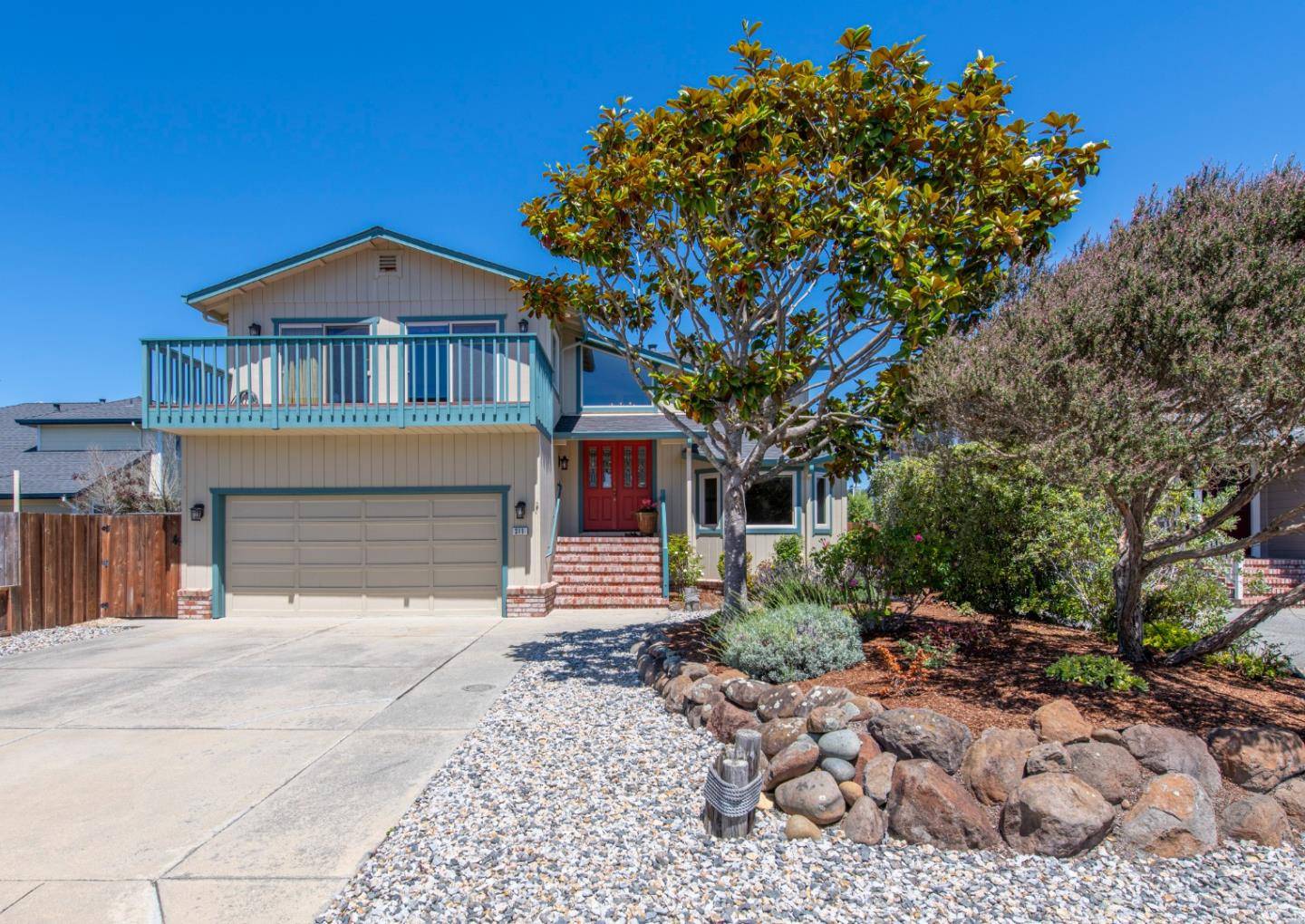 Half Moon Bay, CA 94019,311 Garcia AVE