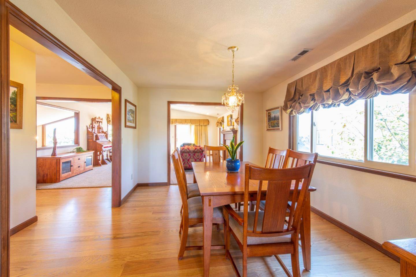 Half Moon Bay, CA 94019,311 Garcia AVE