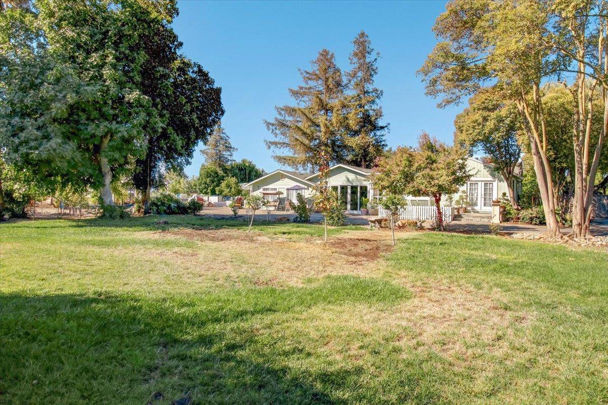 Morgan Hill, CA 95037,15585 Hill RD