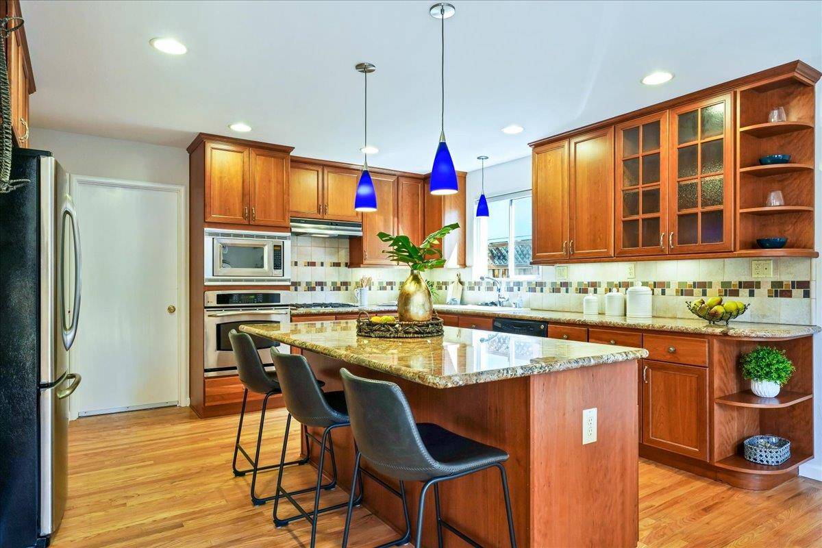Sunnyvale, CA 94087,578 Belfast CT