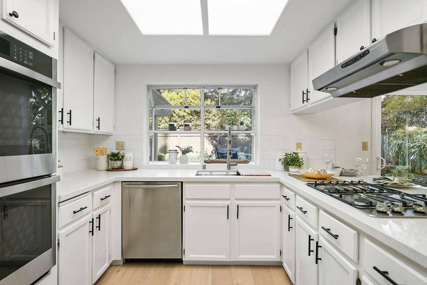 Redwood City, CA 94061,217 Sheffield LN
