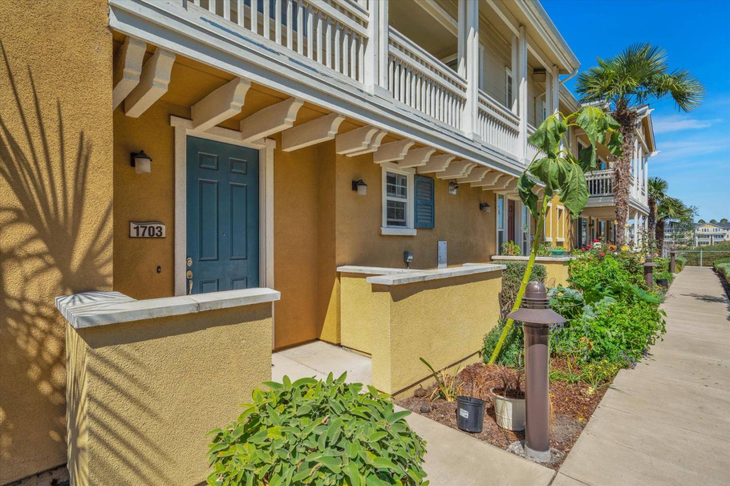 Redwood City, CA 94063,641 Turnbuckle DR 1703