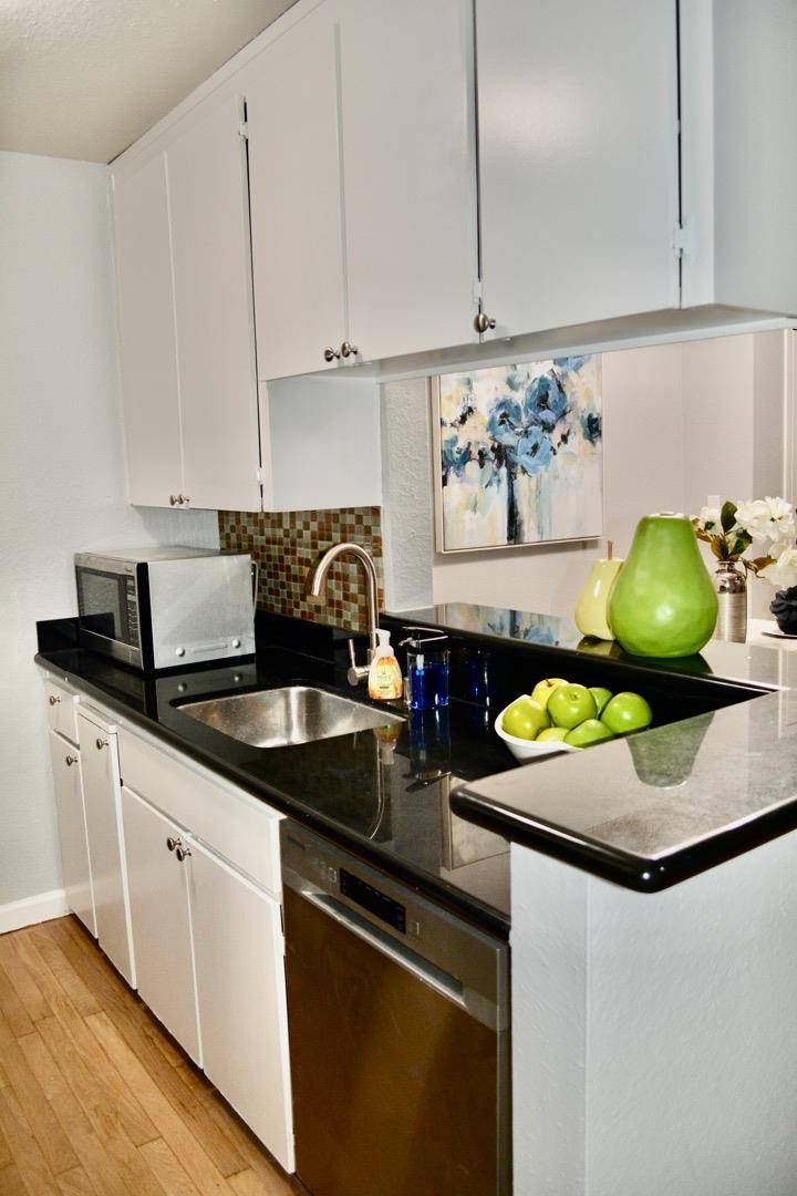 Daly City, CA 94015,370 Imperial WAY 116