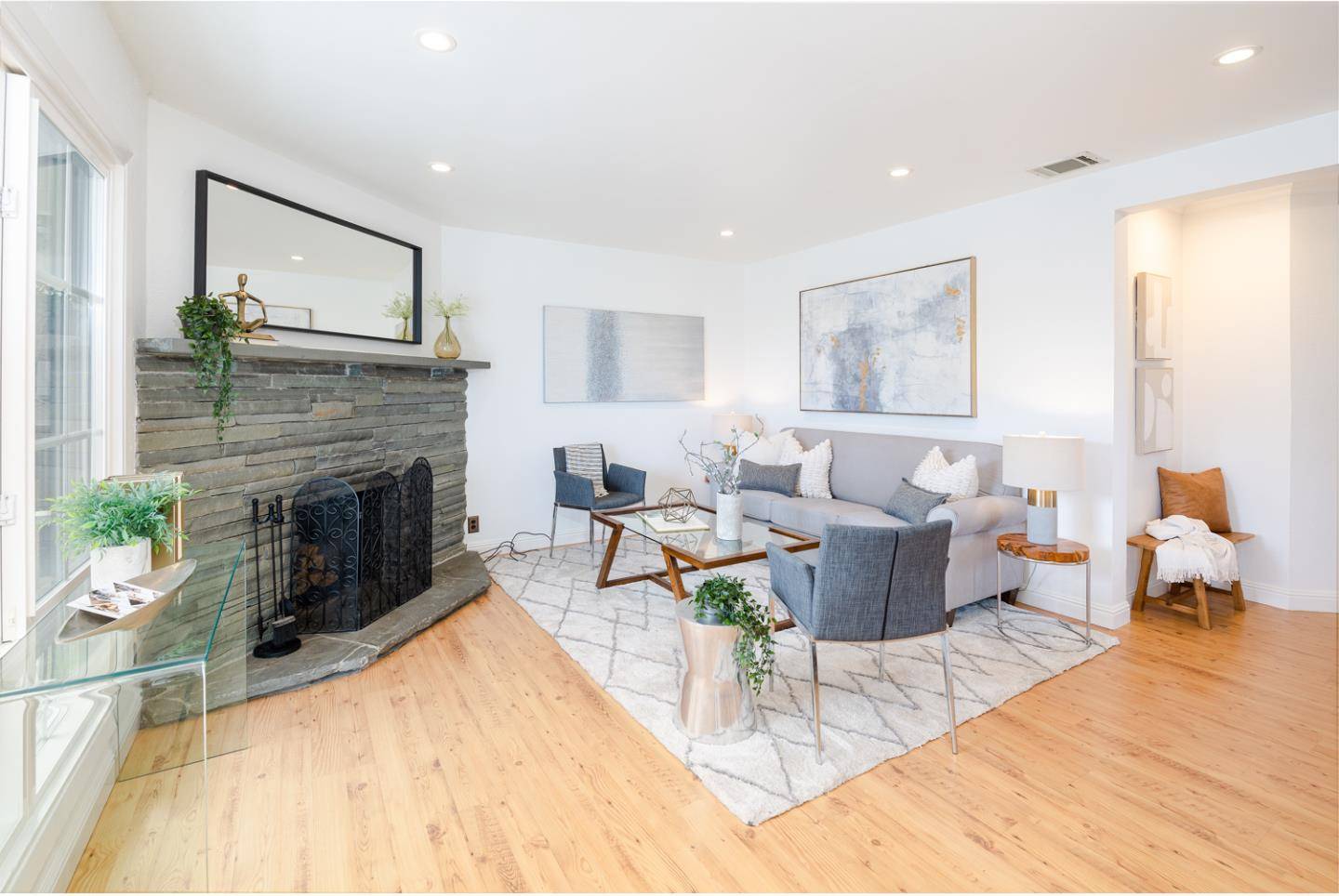 Daly City, CA 94015,649 Larchmont DR