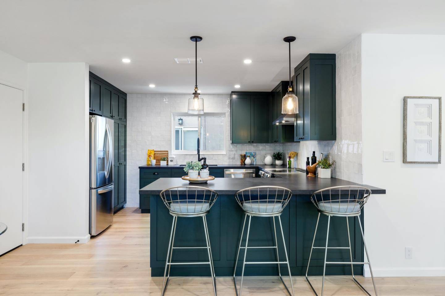 Menlo Park, CA 94025,1030 Sevier AVE