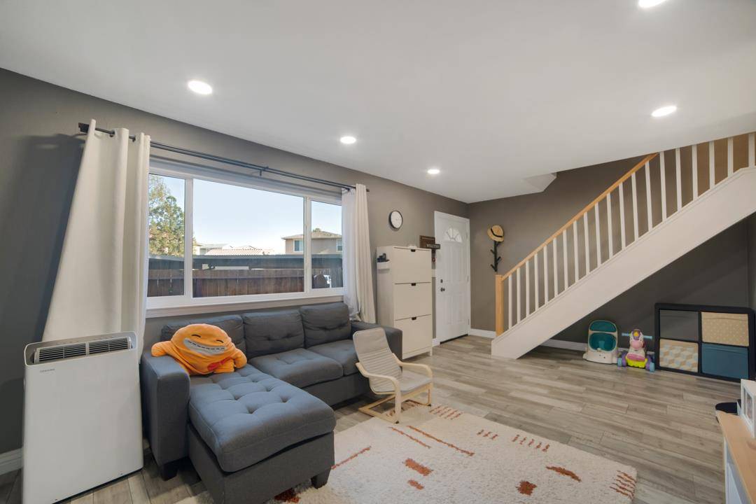 Morgan Hill, CA 95037,18206 Hale AVE B