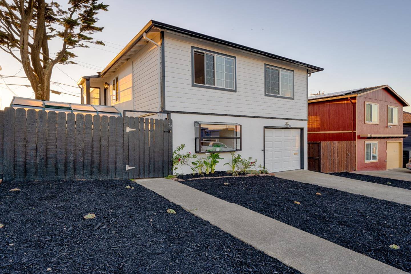 Daly City, CA 94015,62 Oceanside DR