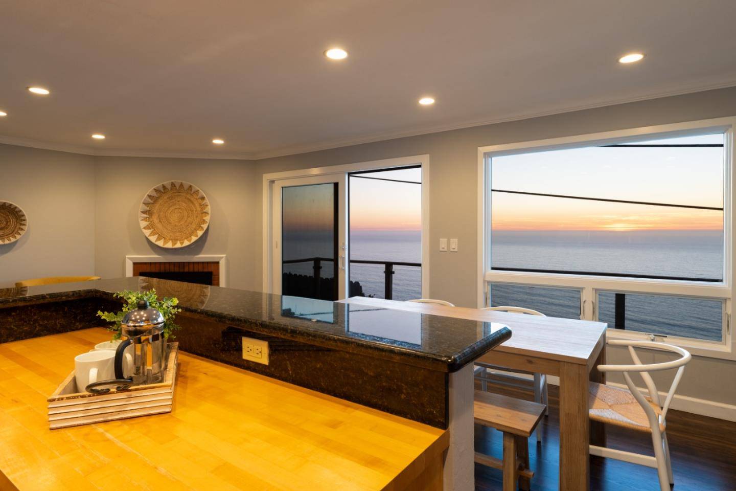 Daly City, CA 94015,62 Oceanside DR