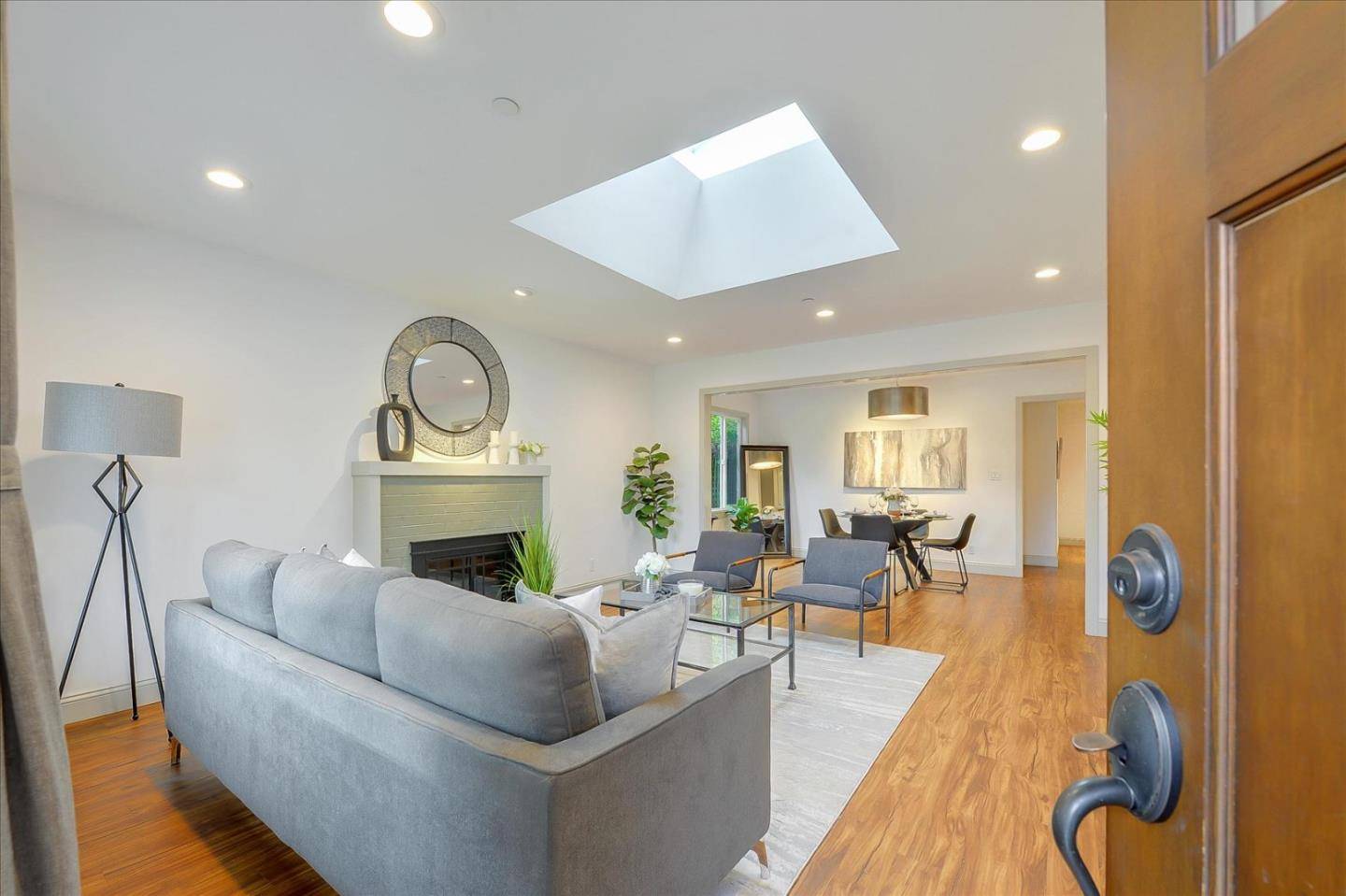 Menlo Park, CA 94025,112 Haight ST