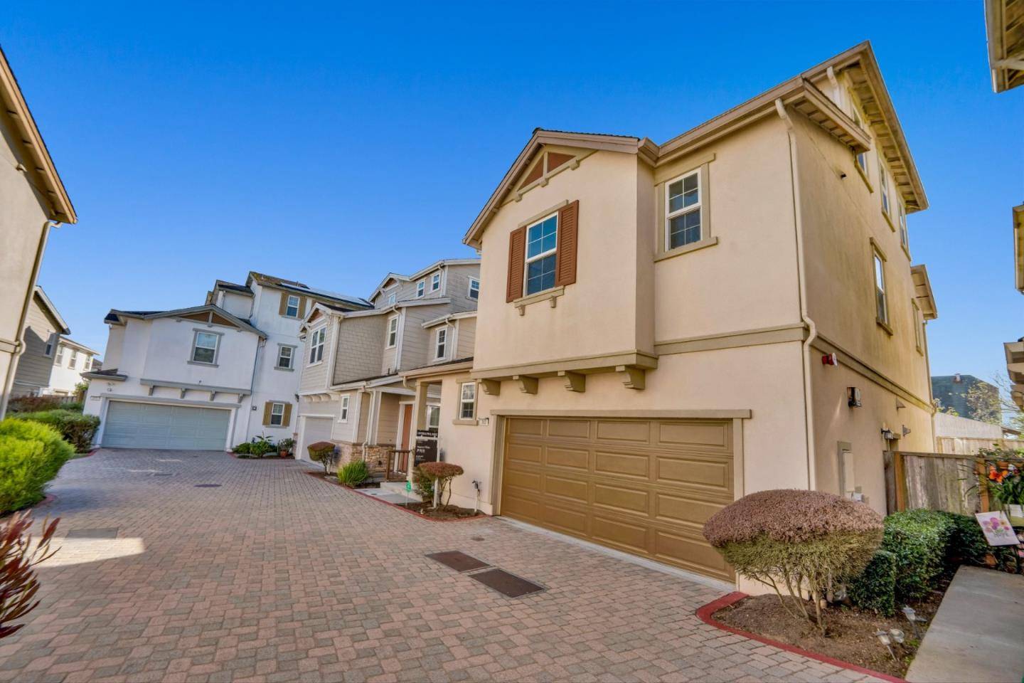 Pacifica, CA 94044,363 Sycamore ST