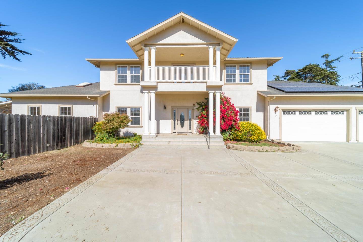 Royal Oaks, CA 95076,114 Hillcrest RD