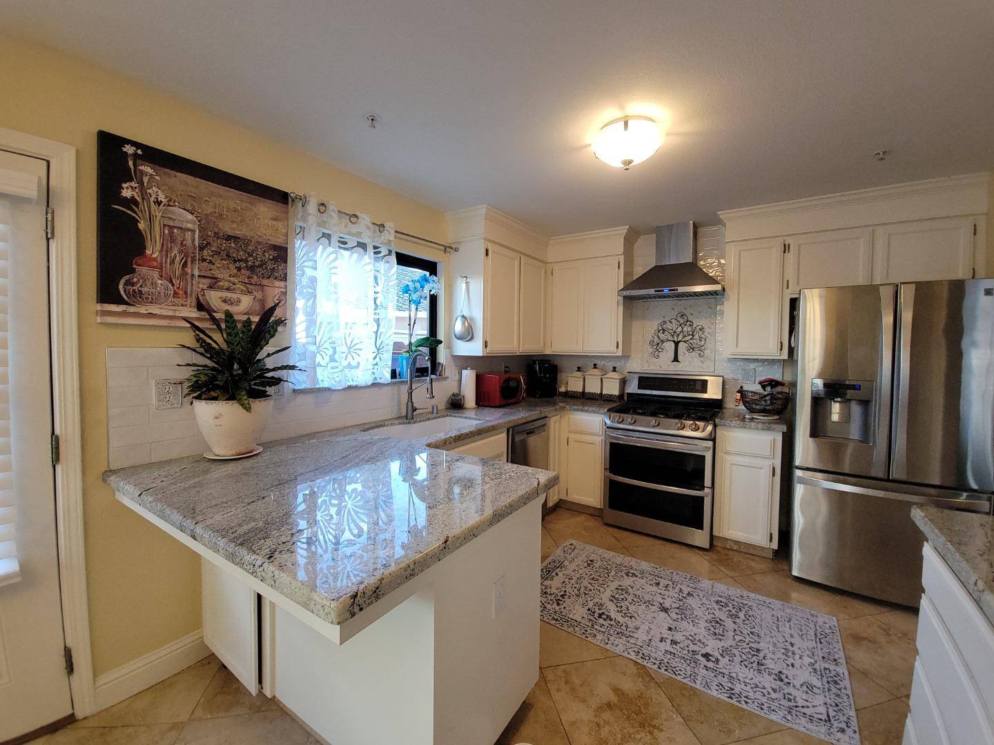 Salinas, CA 93901,728 Nacional CT