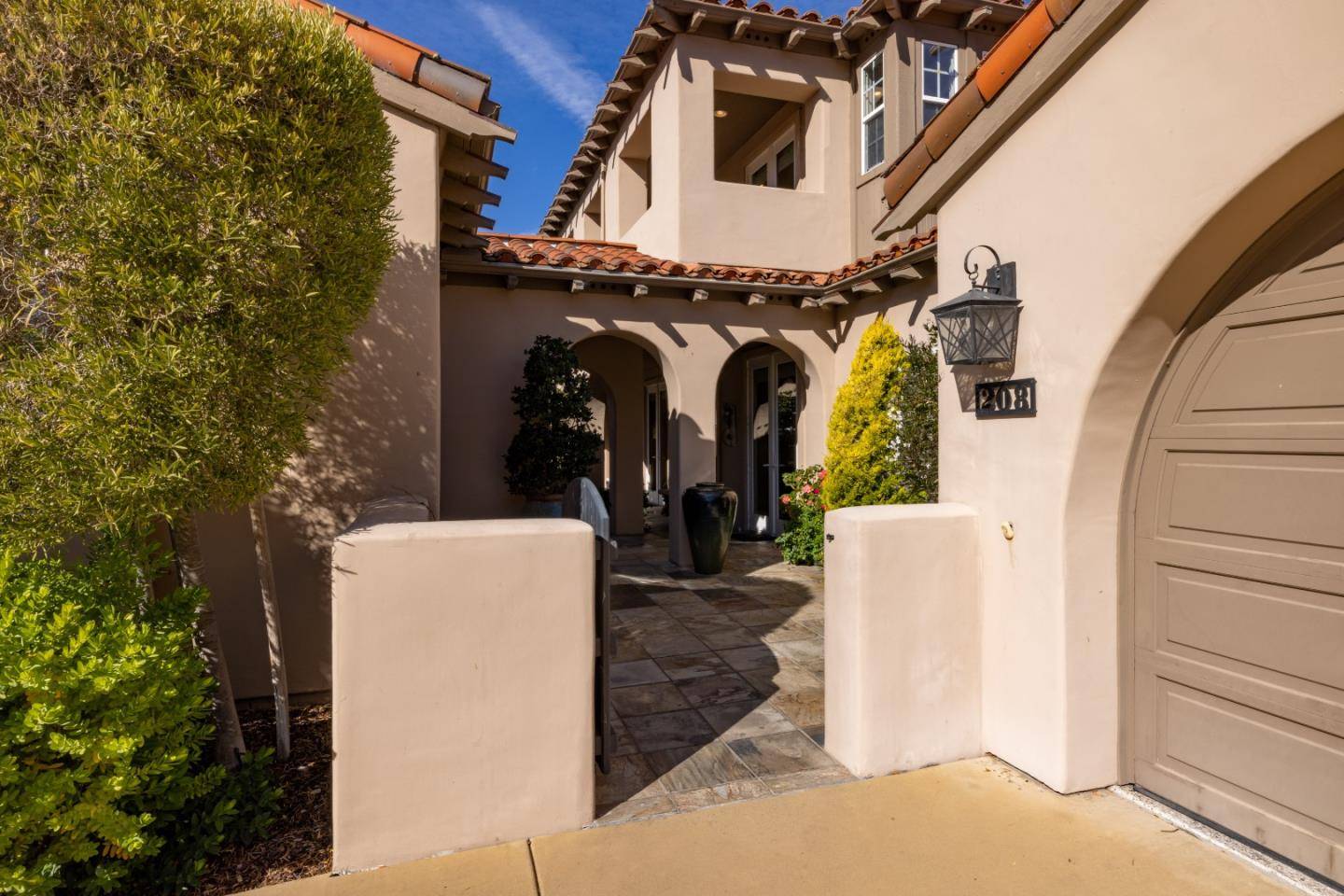 Monterey, CA 93940,208 Mirasol WAY