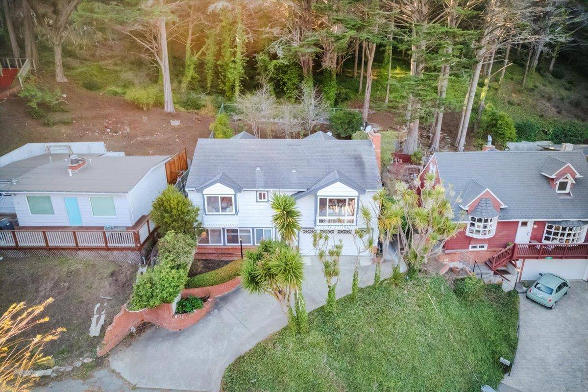 Pacifica, CA 94044,322 Genevieve AVE