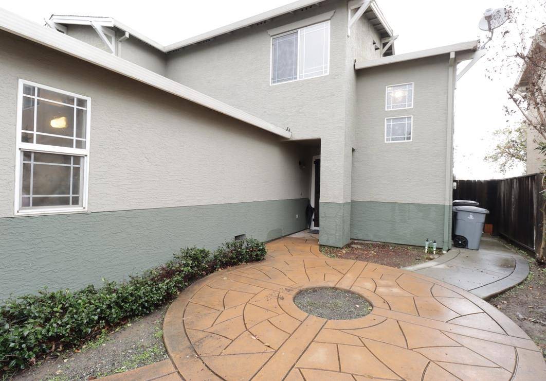 Morgan Hill, CA 95037,235 E Edmundson AVE