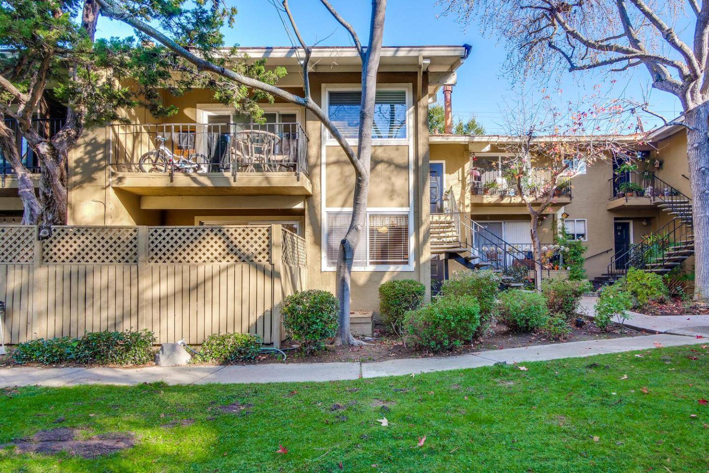 Los Gatos, CA 95032,420 Alberto WAY 20