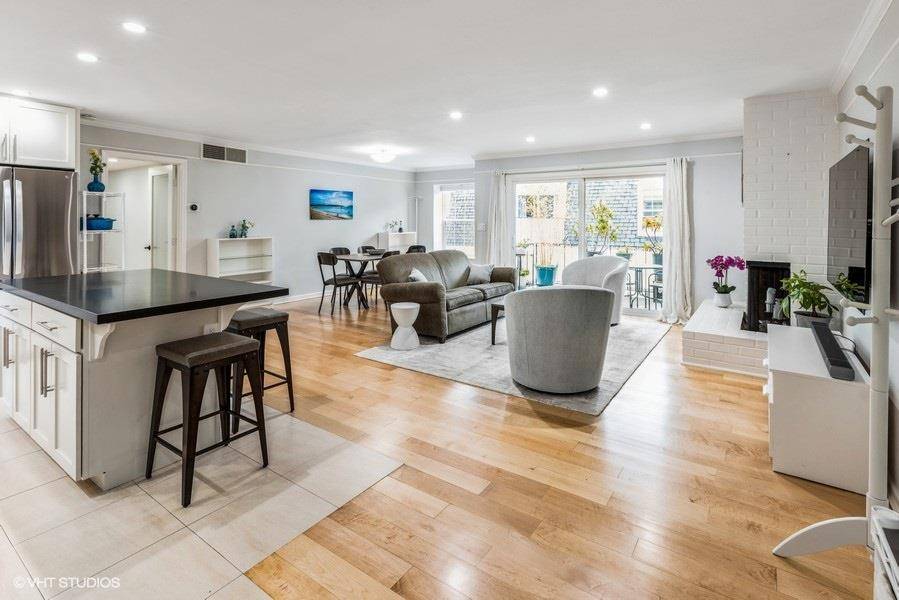 Menlo Park, CA 94025,445 Oak Grove AVE 14